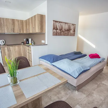 Apartamento Mona *
