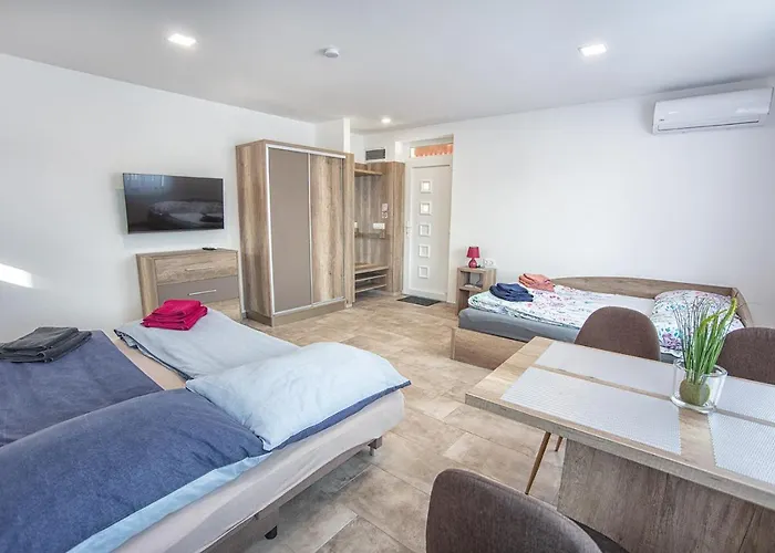 Apartament Mona